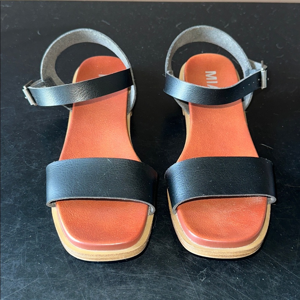 MIA Black Sandals - Picture 2 of 8
